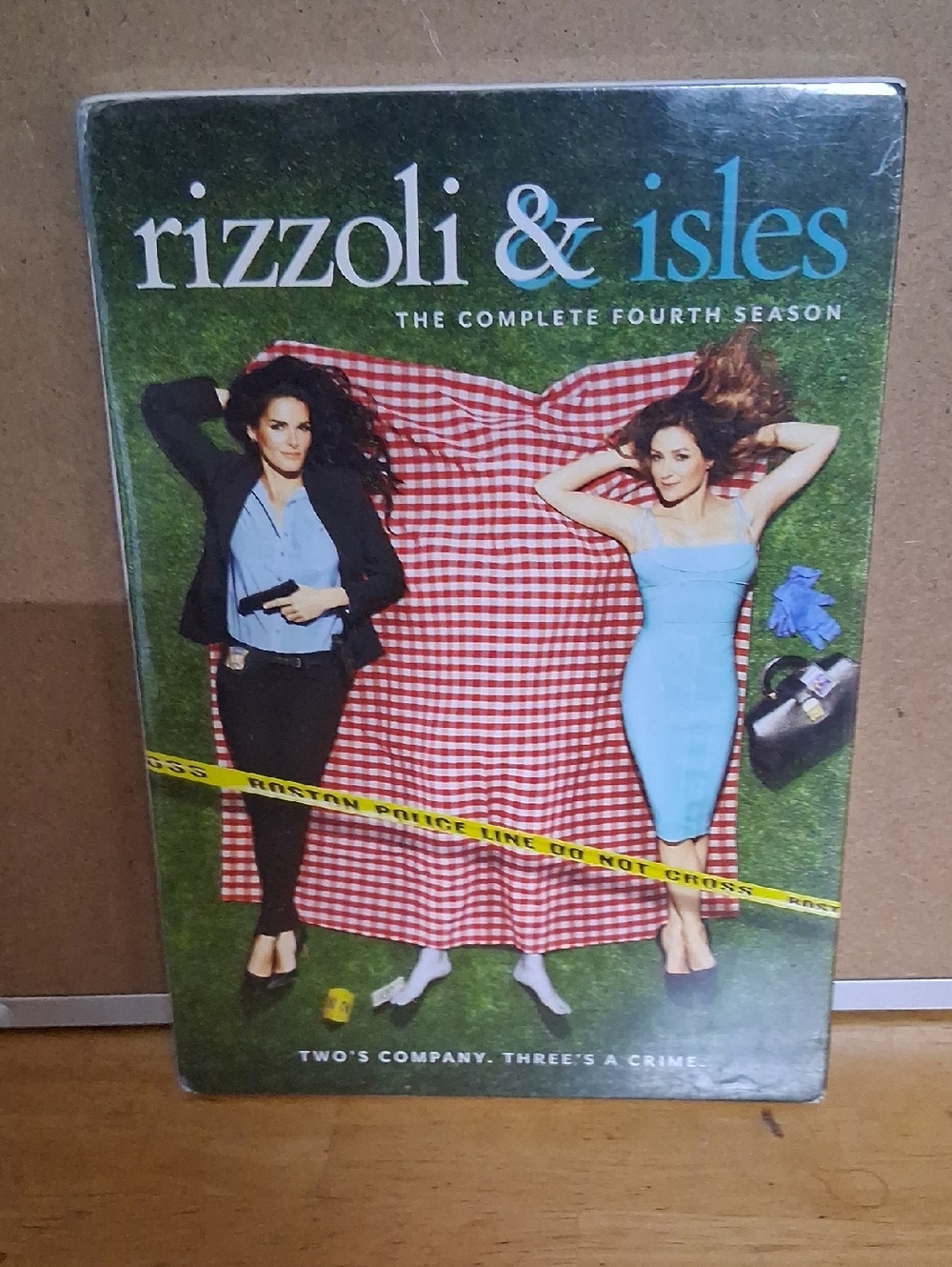 Rizzoli & Isles: The Complete Fourth Season - Blue Cover